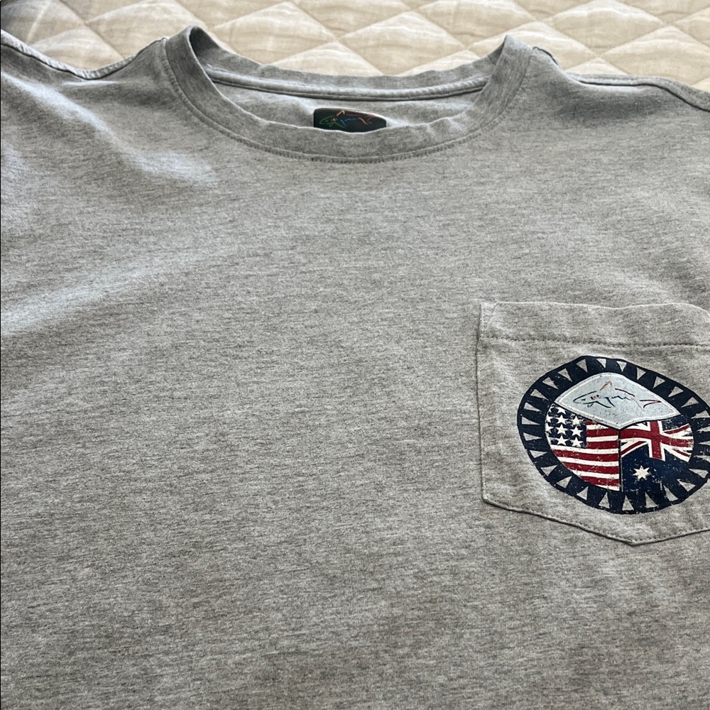 Greg Norman Collection Gray Flag Pocket Tee